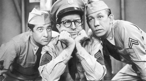 The Phil Silvers Show Met een briljante cast en hilarische situaties in de wereld van het leger!